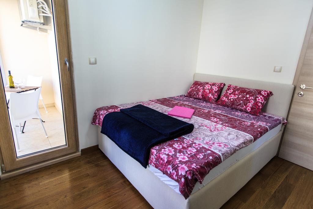 De Lux Apartments Petrovac Exterior photo