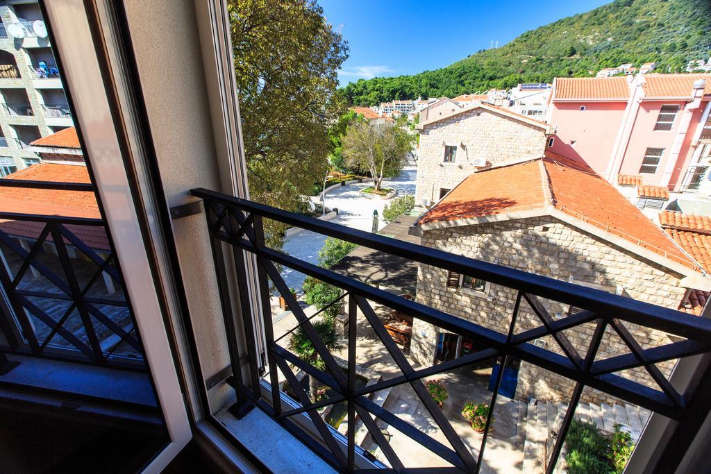 De Lux Apartments Petrovac Exterior photo