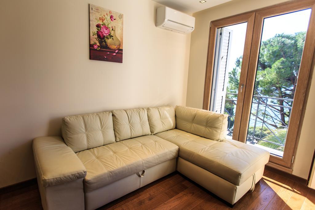 De Lux Apartments Petrovac Exterior photo