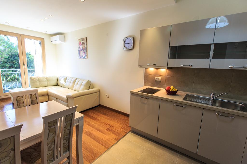 De Lux Apartments Petrovac Exterior photo