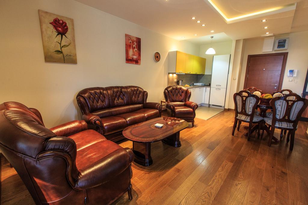De Lux Apartments Petrovac Exterior photo